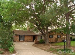 2910 Ashbury Dr, Arlington, TX 76015