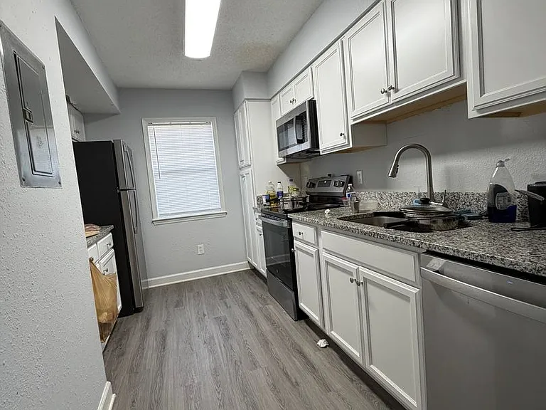 2522-104 Avent Ferry Rd — Photo 7
