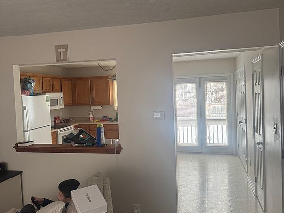3rd image of 414 Wabarto Way