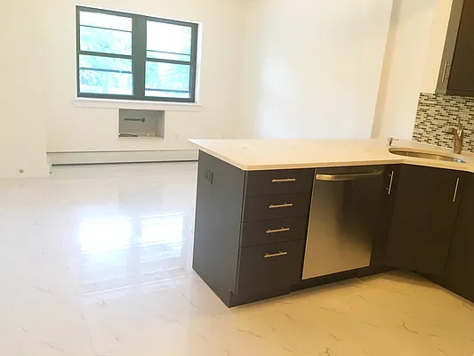 Rented by NY Space Finders Inc. | media 3