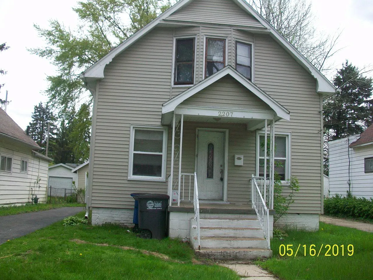 2207 Dunham St photo 1