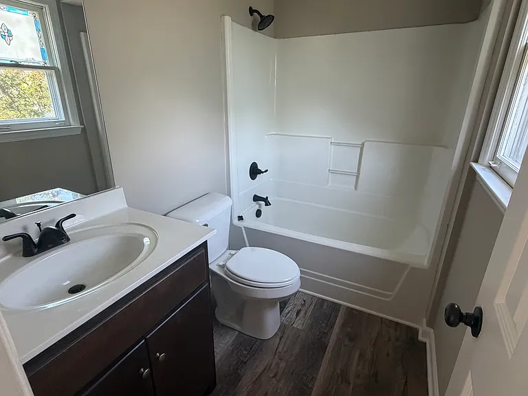 1045 Silver Point Dr — Photo 4