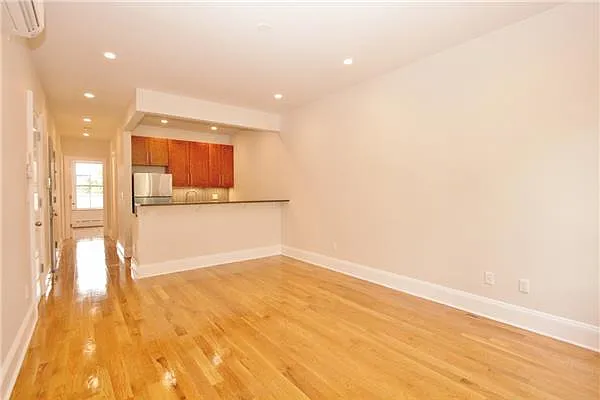 Rented by R New York | media 55