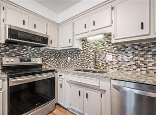 1429 Cole Dr, Chesapeake, VA 23320