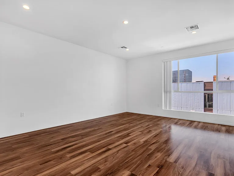11260 Mississippi Ave #405 — Photo 43