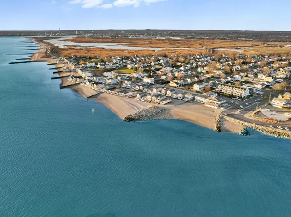 44 Washington Parkway, Stratford, CT 06615