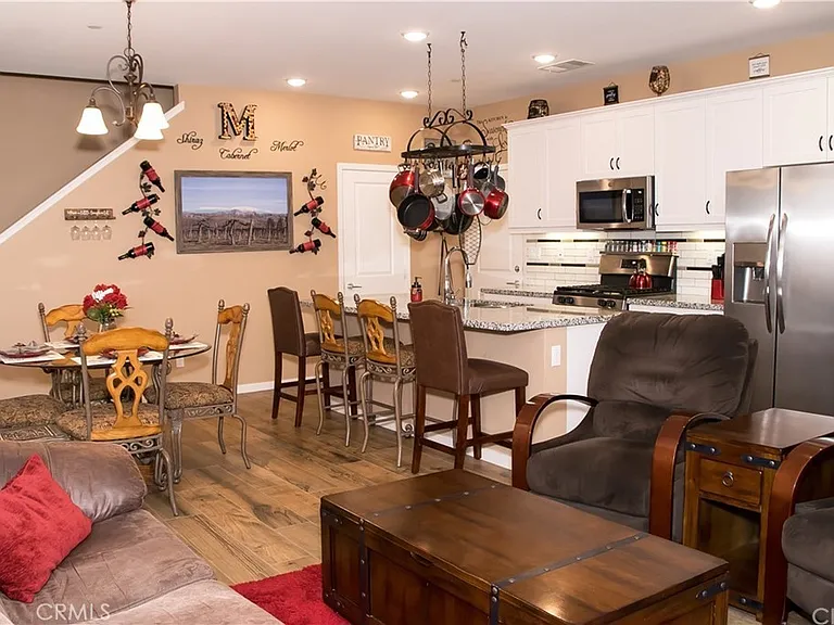 35879 Landon Ln — Photo 1