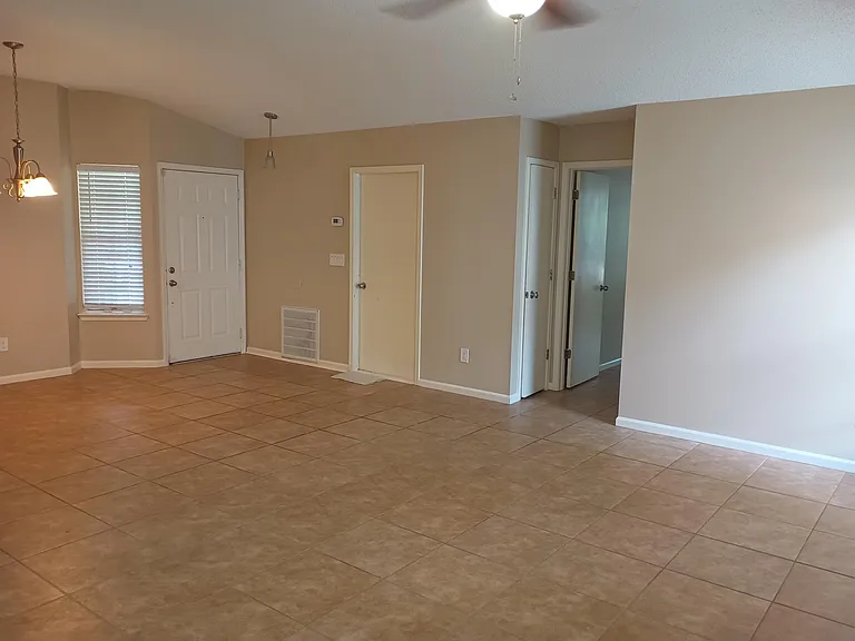 1454 Cove Landing Dr — Photo 11