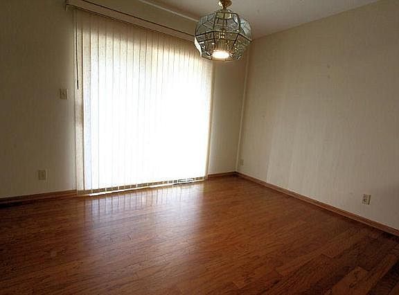 4th image of N34W23895 Grace Ave