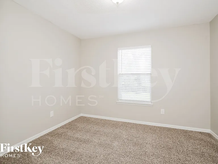 1814 Weston Cir — Photo 13