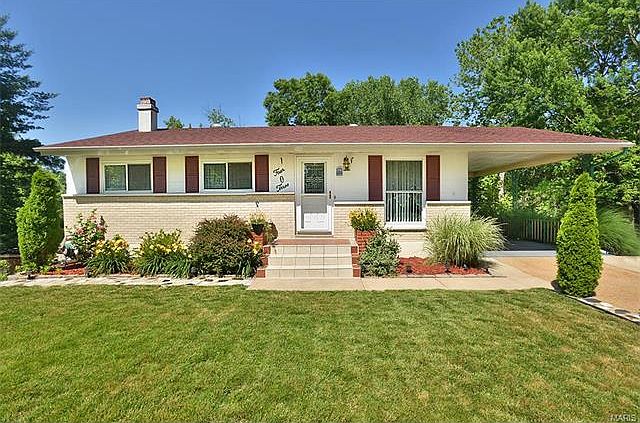 1st image of 403 McLaughlin Dr
