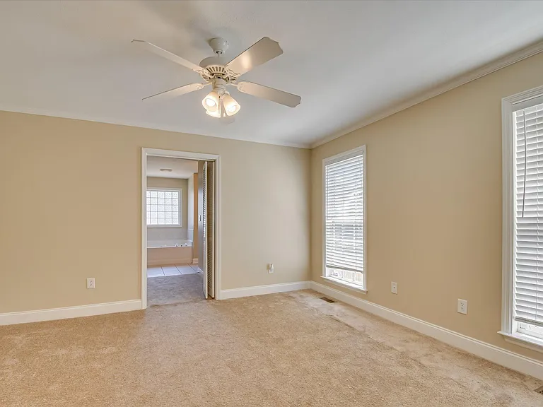 929 Sawbuck Way — Photo 16