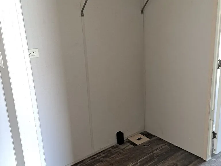 208 N Highway 22A #10 — Photo 13