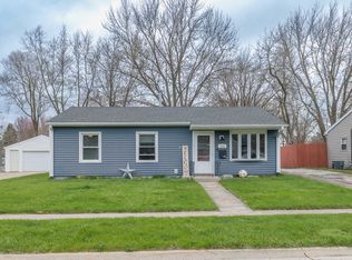 613 Fairlane Ave, Dekalb, IL 60115