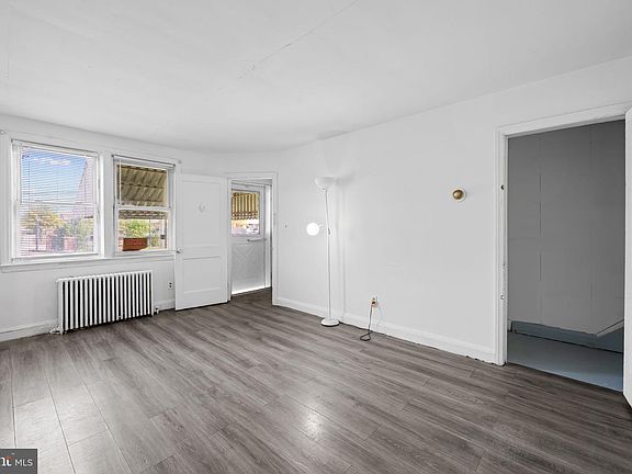 2nd image of 1331 Taylor Ave