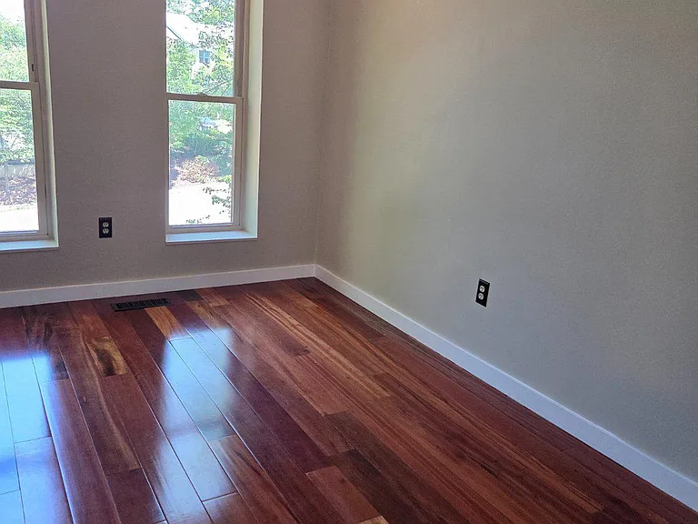 1733 Cy Ct — Photo 29