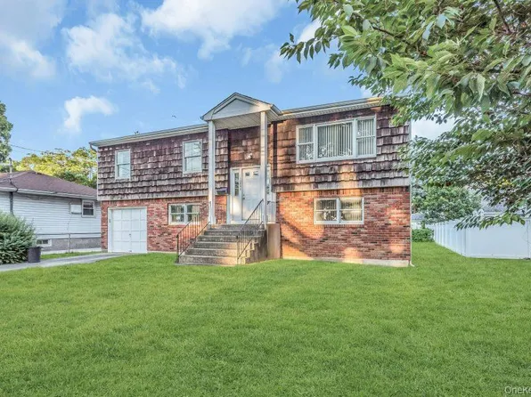 1085 Hempstead Avenue, South Hempstead, NY 11550