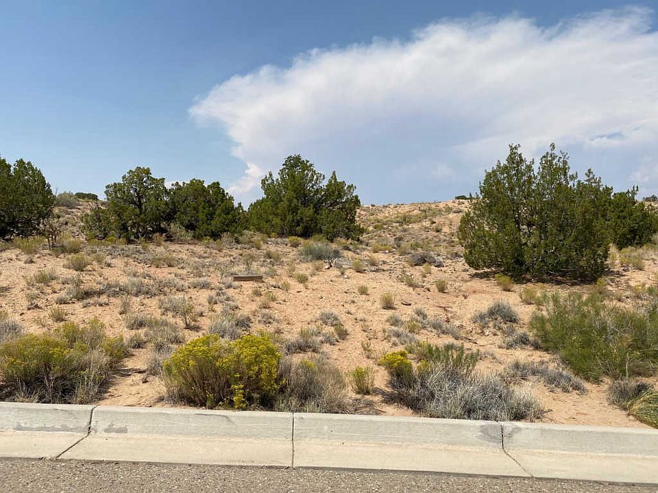 1st image of 2403 Desert Zinnia Rd NE