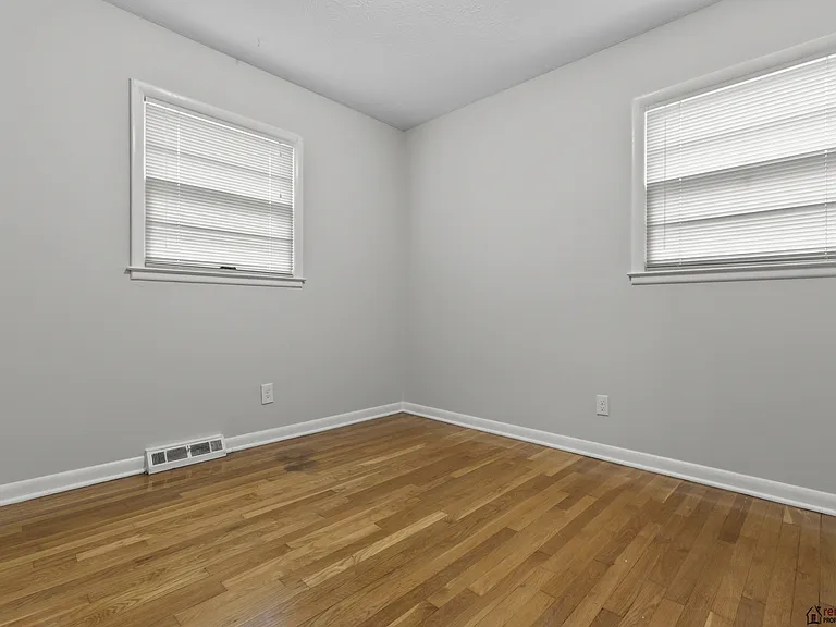 2124 Violet Rd — Photo 12