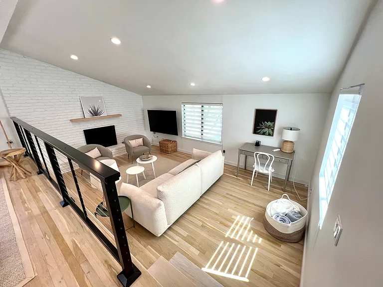 2 Montauk Blvd — Photo 5