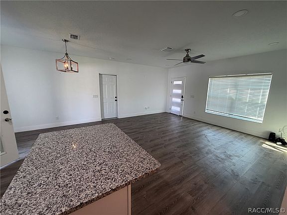 3rd image of 5749 N Claremont Dr