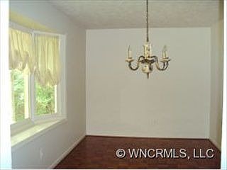 4th image of 228 Robinwood Trl