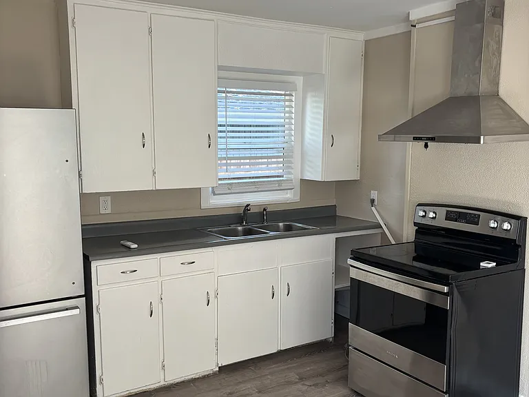 6200 SE 103rd Ave #3 — Photo 6