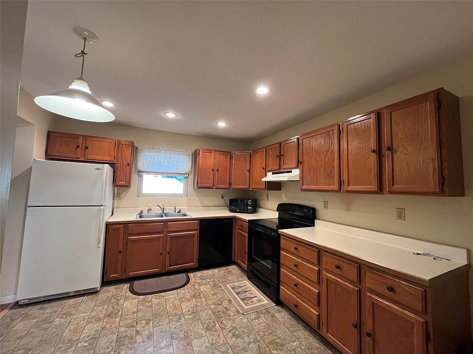 1st image of 2941 Pleasant Dr