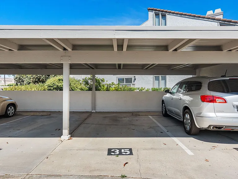 35 Kingston Court — Photo 22