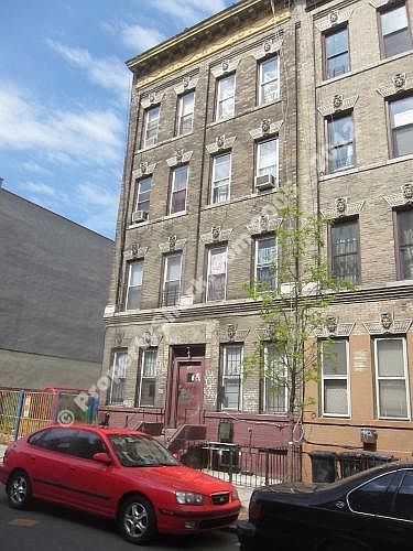 1st image of 305 Jefferson St APT 4r