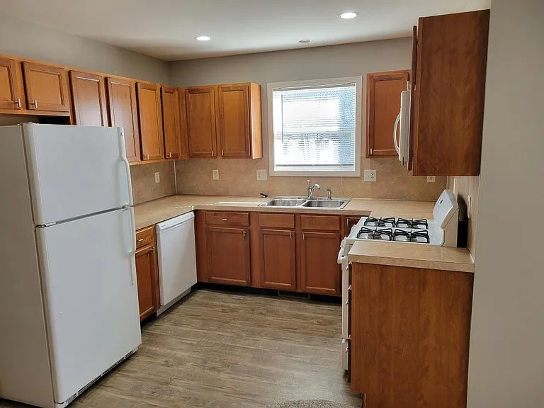 4693 N Shooks Ct #4695 — Photo 1