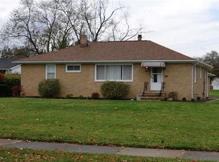 830 Stanwell Dr, Highland Heights, OH 44143