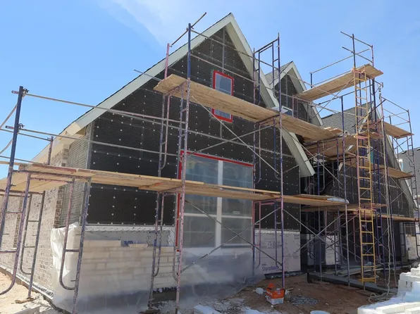 19703 Centennial Park Ln, Cypress, TX 77433