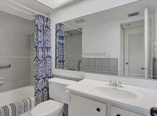 4047 NW 16th St #403, Lauderhill, FL 33313