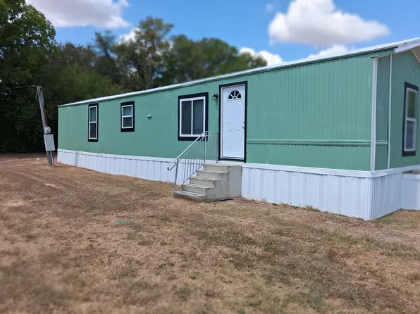 4329 W Park Row Blvd Trailer 106, Corsicana, TX 75110