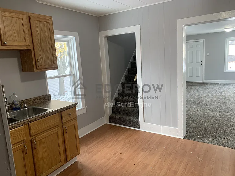 1644 Beidler St — Photo 6