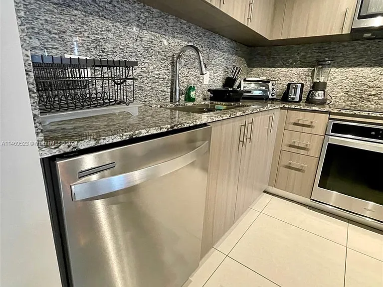 5350 NW 84th Ave #1514 — Photo 7
