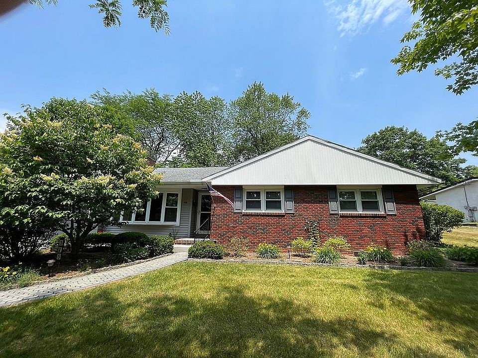 315 Bradley Ave