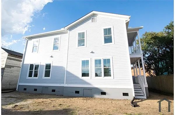 Building Photo - 195 Romney St #D