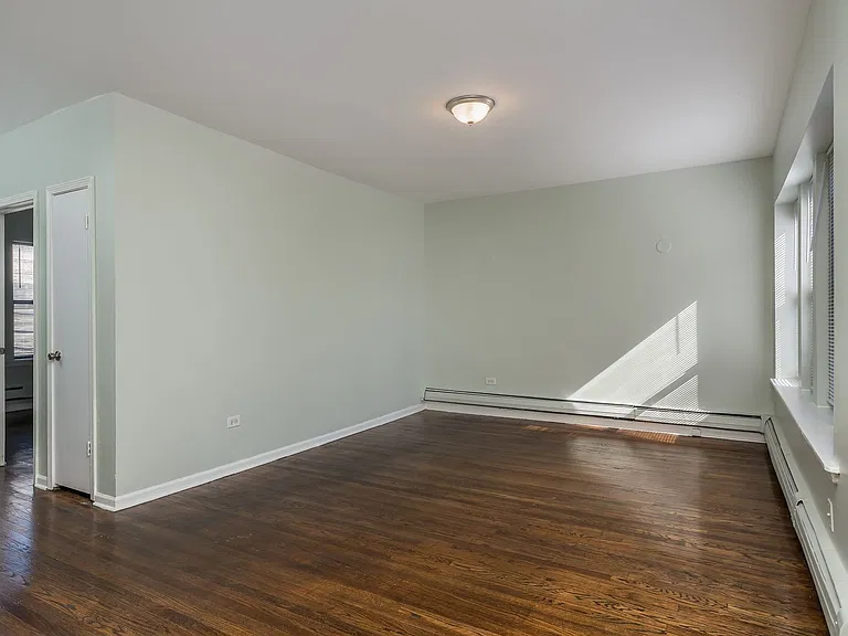 7030 S Paxton Ave #2A — Photo 4