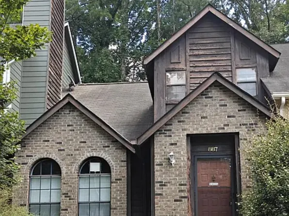 883 Brandy Oaks Ln, Stone Mountain, GA 30088