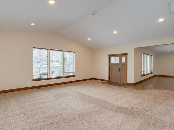 3rd image of 2028 Linville Dr