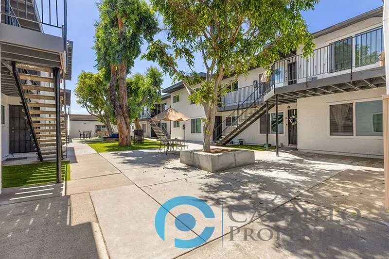 1 bed, 1.0 bath, 500 sqft, $1,725 — Photo 1