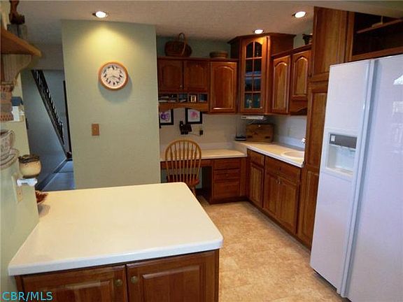 5th image of 87 Malus Ct