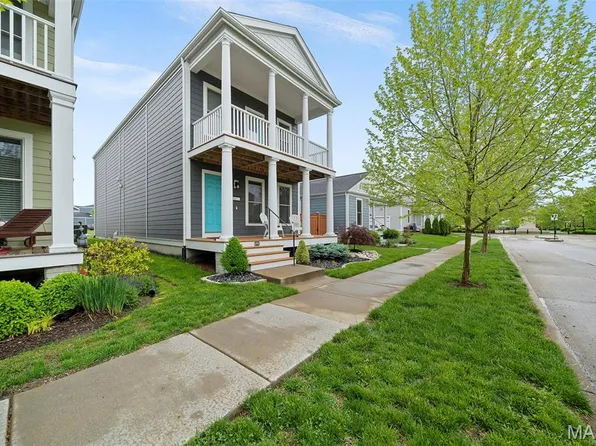 6012 New Town Dr, Saint Charles, MO 63301