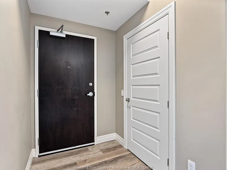 955 Ouellette Ave #205 — Photo 2