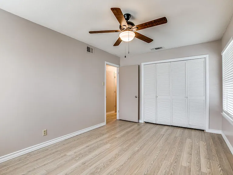 5715 Angie Pl — Photo 21