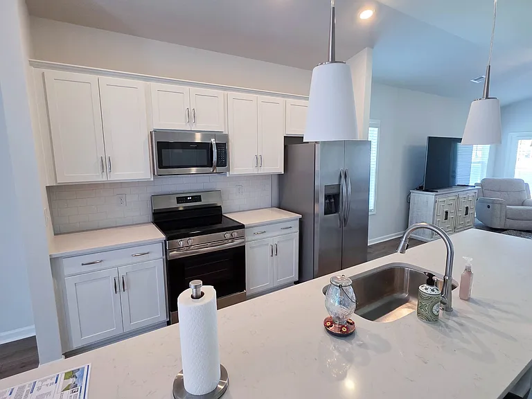 427 McGarry Dr — Photo 15