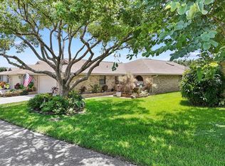 696 Caribbean Dr, Lakeland, FL 33803