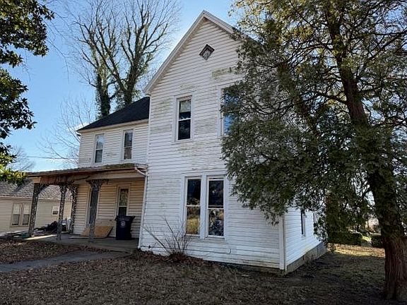 2nd image of 300 Rudy Ave